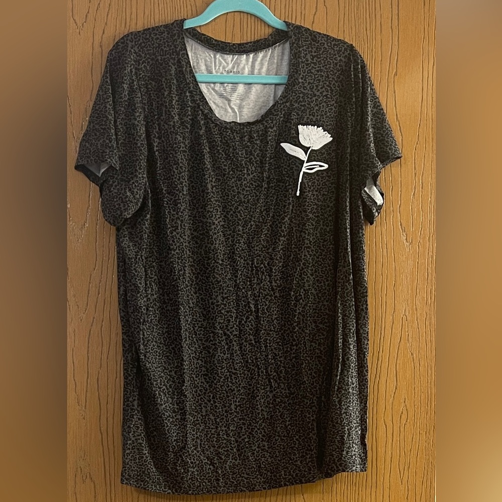 Super Soft Black Leopard Tee with Beaded Rose NWOT